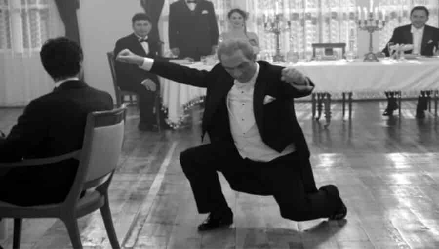 Image accompanying Atatürk'ü Zeybek Oynarken Gösteren Fotoğraf Gerçek mi?